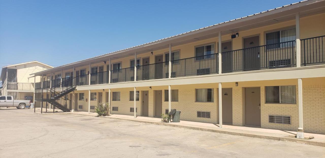 Gold Key Inn Brady Exterior photo